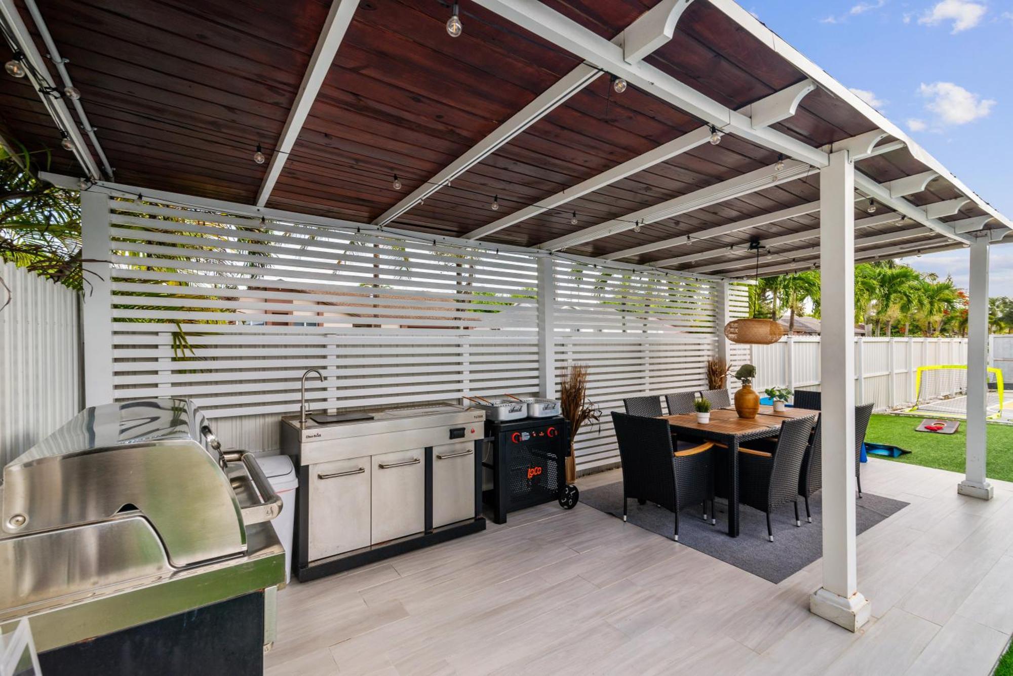 Miami Luxury House W Heated Pool & Jacuzzi Villa Exterior photo