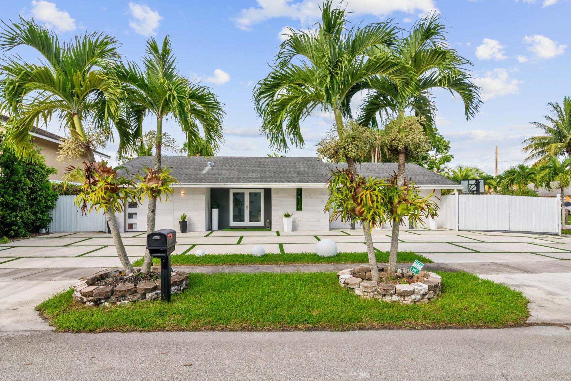 Miami Luxury House W Heated Pool & Jacuzzi Villa Exterior photo